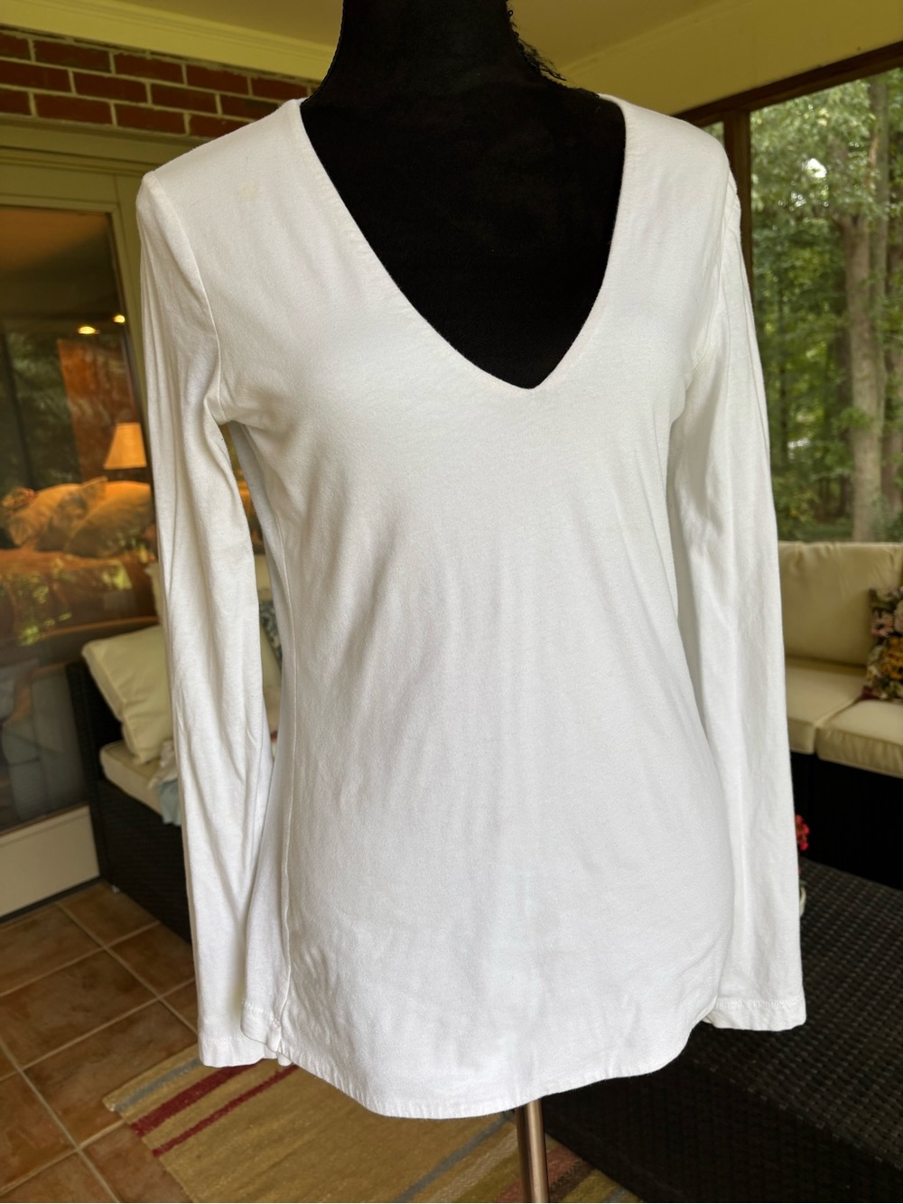 James Perse v neck long sleeve